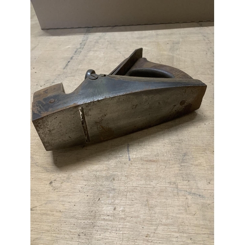 833 - Antique Preston smoothing plane