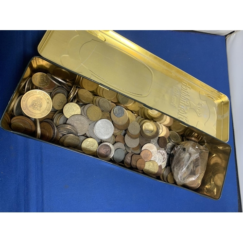 919 - Tin of Foreign coins