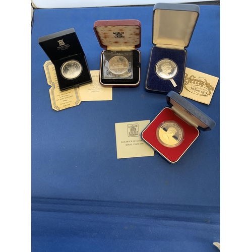 930 - Four Cased Silver Commemorative Crowns