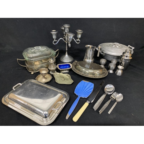 985 - Plated and metalware