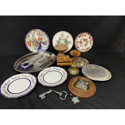 770 - Plated ware, wooden ware and decorative wall plates