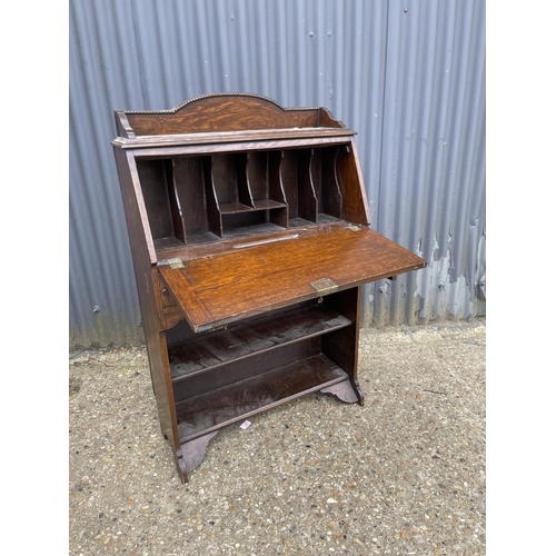 103 - An early 20th century oak students bureau