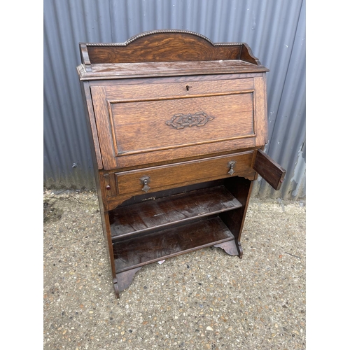 103 - An early 20th century oak students bureau