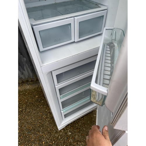 15 - A hotpoint fridge freezer