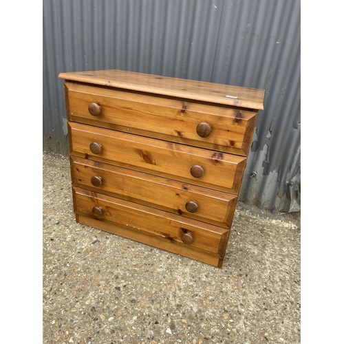 159 - Solid pine chest of drawers 77x40x 70