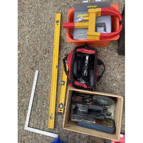 180 - A collection of assorted electric and hand tools and sundries