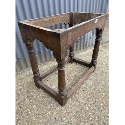 188 - An antique oak table base 73 x44x73