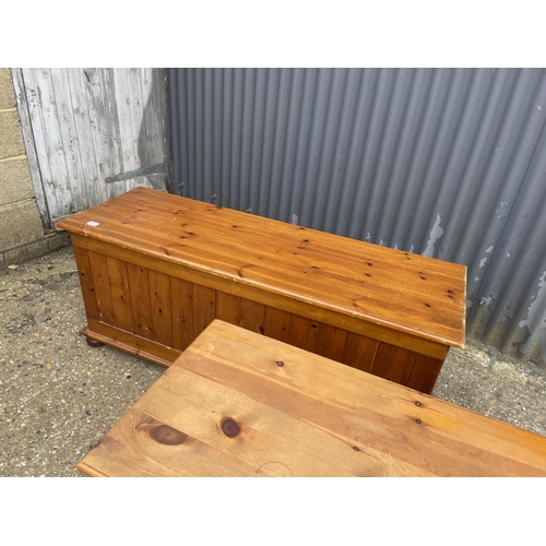 227 - A pair of solid pine ottomans 136x 47x58