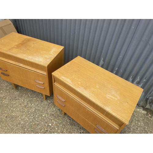 28 - A pair of mid century light oak chests of drawers 75x42x75