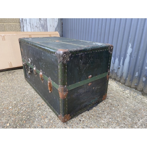 32 - A large vintage travelling case marked ROYAL BRAND fitted with four drawers and hanging compacts