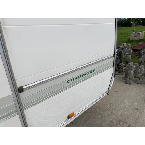 398 - A 1994 Bailey Discovery SE CHAMPAGNE touring caravan. One family owner from new, all internal applic... 