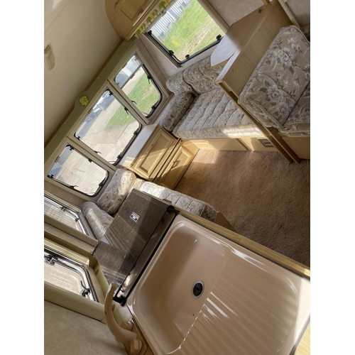 398 - A 1994 Bailey Discovery SE CHAMPAGNE touring caravan. One family owner from new, all internal applic... 