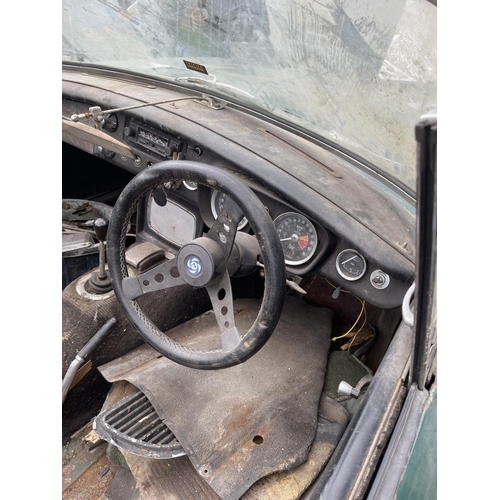 400 - CBG816C - MGB convertible for restoration. Many original parts, garage stored for some 25 years prio... 