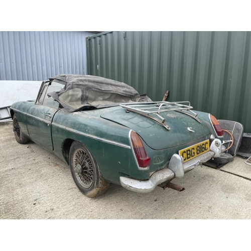 400 - CBG816C - MGB convertible for restoration. Many original parts, garage stored for some 25 years prio... 