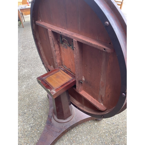 8 - A victorian mahogany circular tilt top loo table 122 diameter 77 high