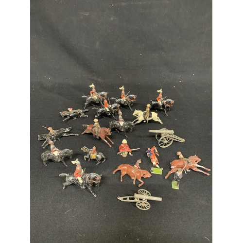 479 - Vintage lead MiIitary figures - 19 pieces