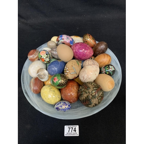 774 - Glass bowl and collection of eggs