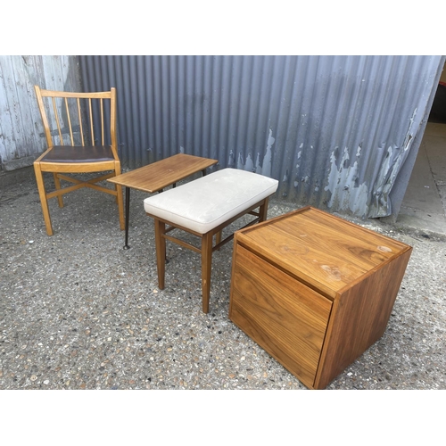 118 - Retro chair, stool, table and cube unit