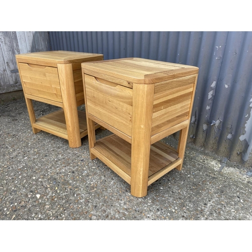 137 - A pair of light oak single drawer bedsides from OAK FURNITURE LAND