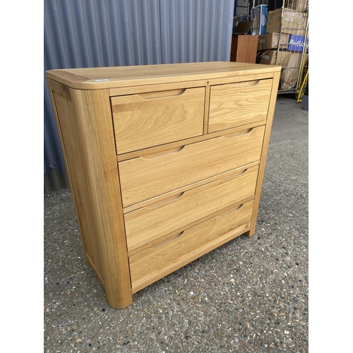 138 - A light oak chest of five drawers from OAK FURNITURE LAND 98x44x100