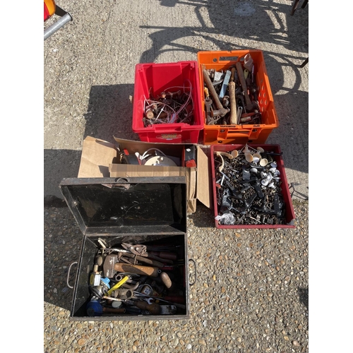 148 - A tin and four boxes of fittings, tools, extesnion leads etc