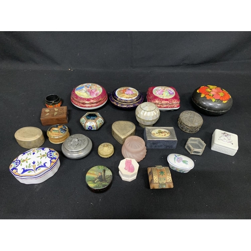 539 - Collection of 23 trinket boxes