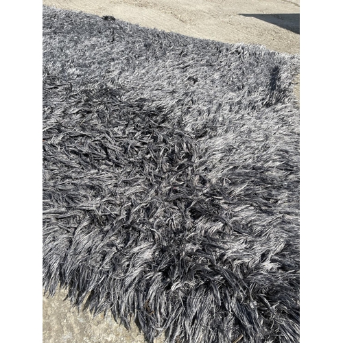 63 - Modern grey shaggy rug from NATUZZI 240x170