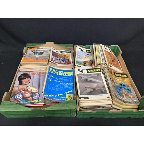 670 - 2 boxes with Large qty of Vintage Radio Model Magazines