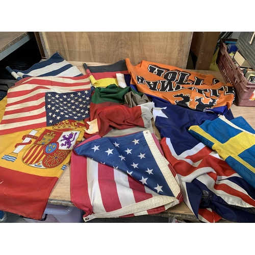 881 - Assorted Flags