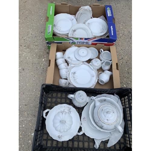 882 - Three trays Czechoslovakian tea and dinnerware (3)