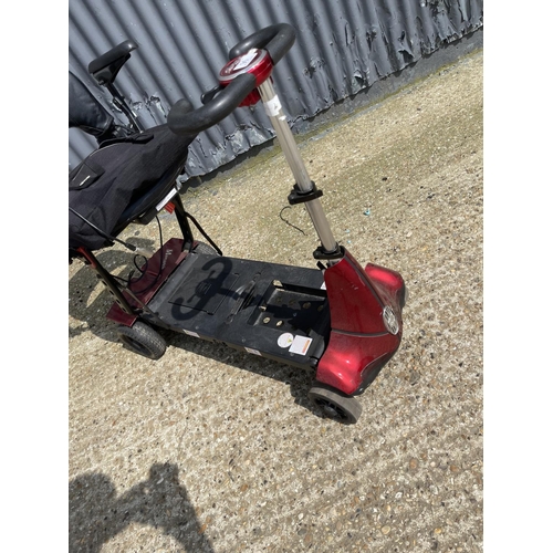 90 - Solax folding mobility scooter (AF NEEDS NEW BATTERIES)