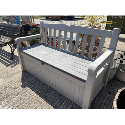 399 - A grey plastic garden bench / storage box