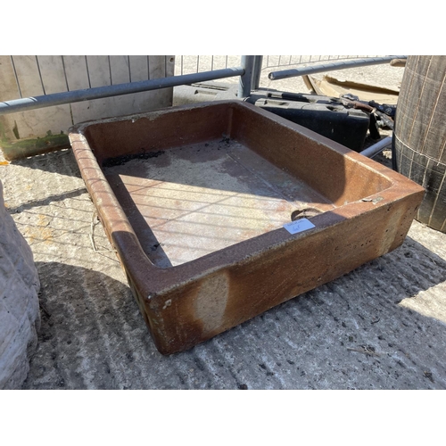 400d - A salt glazed sink