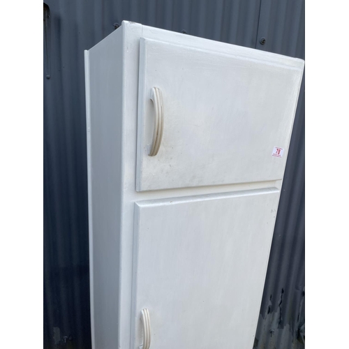 78 - A white painted kitchen cupboard 45x 40x175