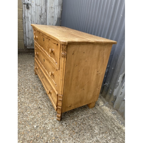 10 - A french pine chest of three drawers 113 x55x81