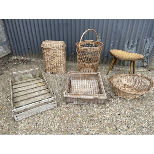 167 - Gold Lloyd loom stool, potato tray and four pieces basket ware