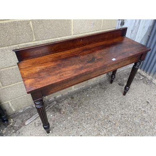 74 - A victorian mahogany serving table 150x47x 90