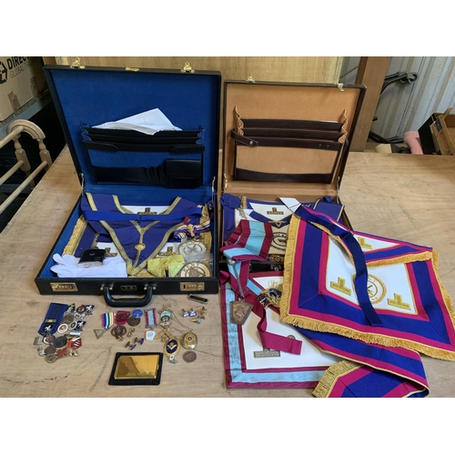 1013 - Two Masonic cases and contents including badges (2)