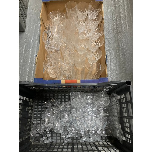 1052 - Two trays of drinking glasses