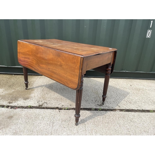 360E - A victorian mahogany Pembroke table with drawer 106 x60x70