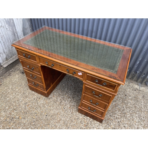 251 - Reproduction yew wood desk 122x60x80