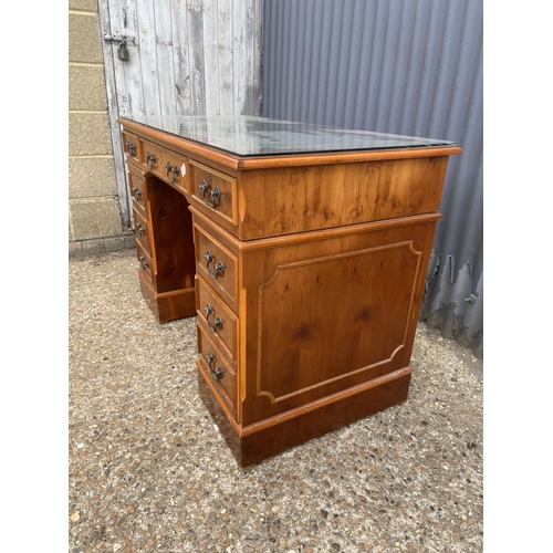 251 - Reproduction yew wood desk 122x60x80