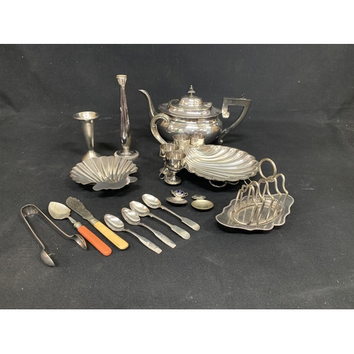 669 - Silver plated ware