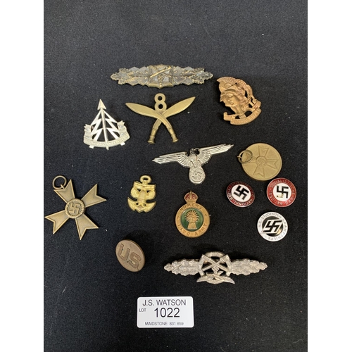 1022 - Collection of Military Badges