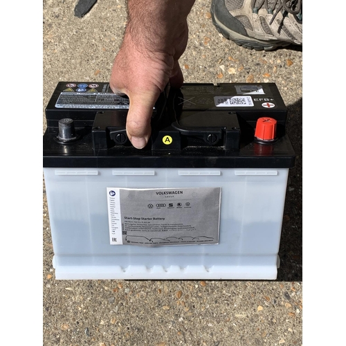 516 - VW  12 v battery