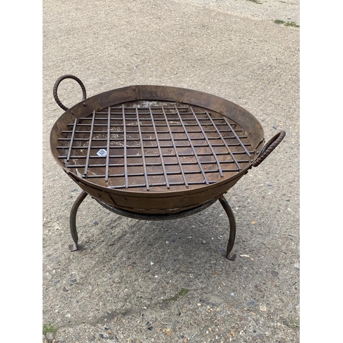 520 - Steel fire pit