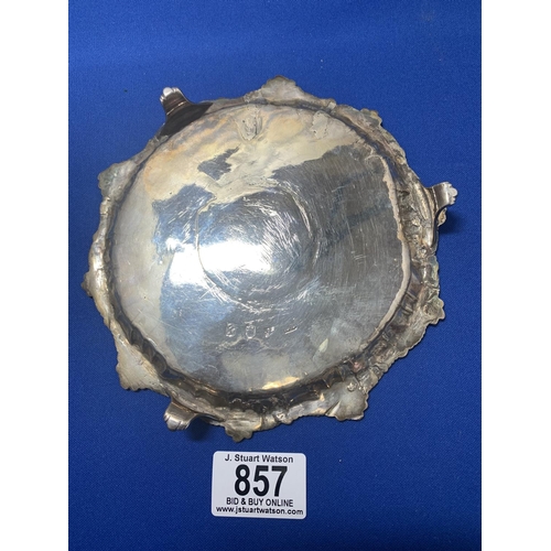 857 - A small Georgian Silver Salver/Card Tray with armorial crest, 17 cms diameter, weight 5.34 ozt