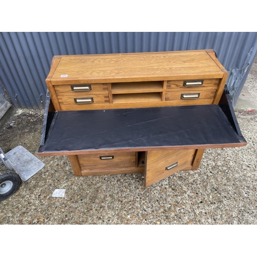 146 - A modern light oak fold over workstation desk