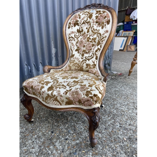 151 - a victorian mahogany spoon back chair