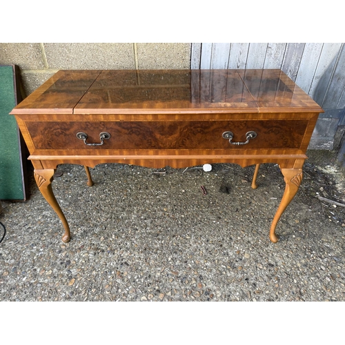 272 - A yew wood cased DYNATRON radiogram / record player with garrard deck